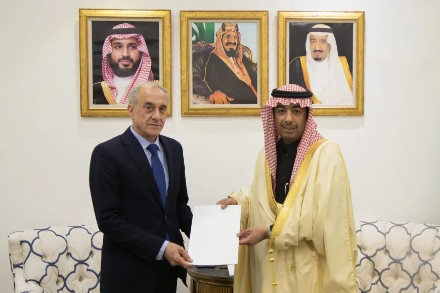 السعودية تتسلم أوراق اعتماد سفير حكومة دمـشق لديها