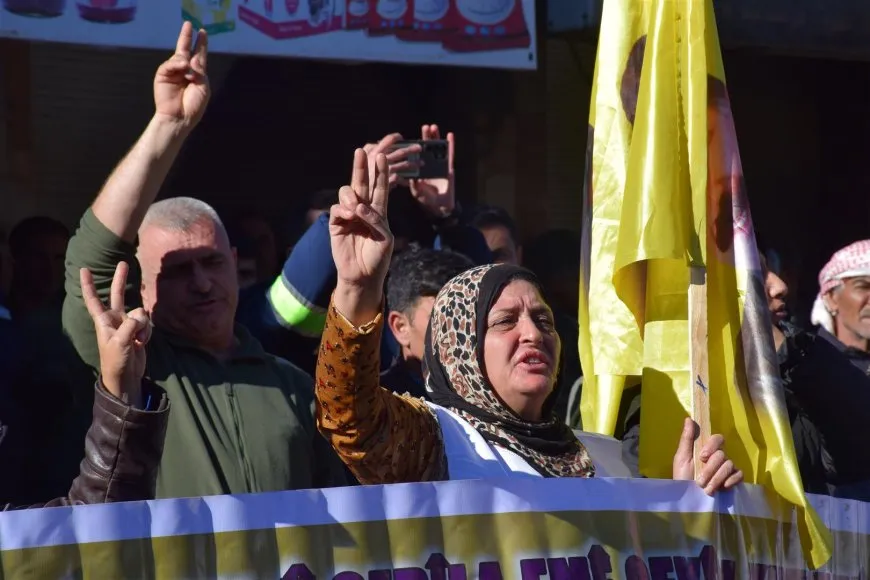 بالتأكيد على المقاومة رد أهالي إقليم شمال وشرق سوريا على الهجمات