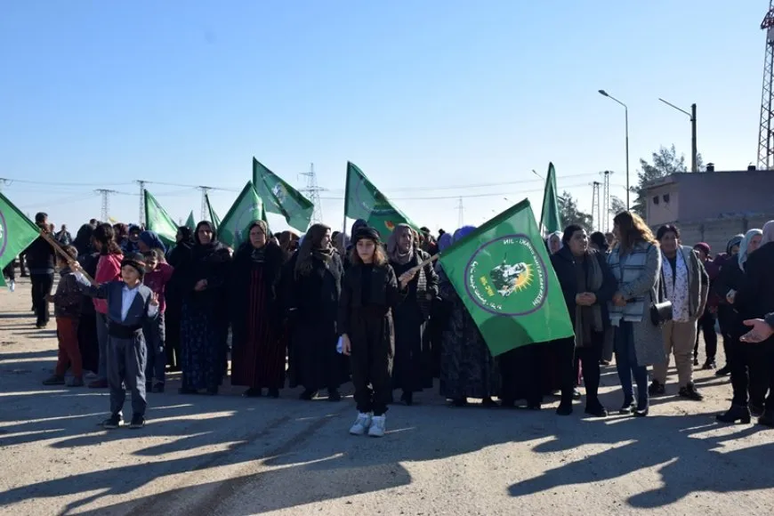 "لن نتراجع عن أهدافنا" رسالة المشاركين في فعاليات الدروع البشرية