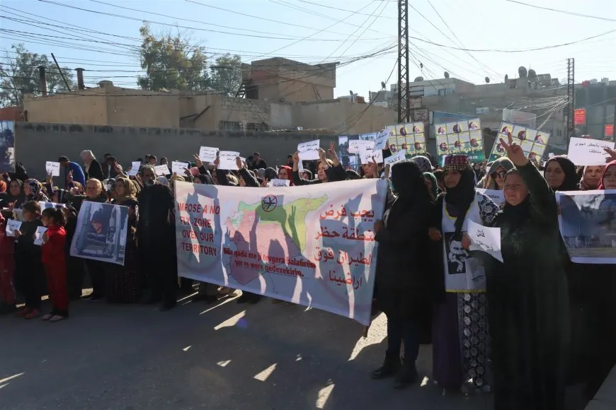 الآلاف في الحسكة يطالبون بفرض حظر جوي على المنطقة