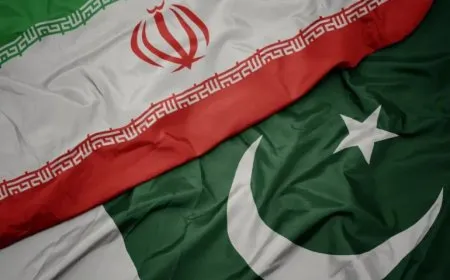 بعد توترات بين البلدين.. عبد اللهيان إلى باكستان الإثنين المقبل