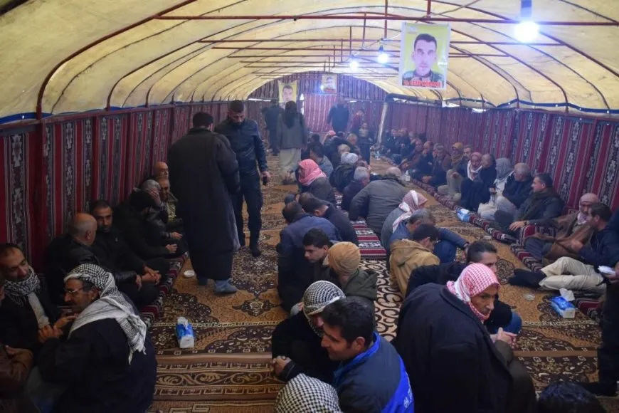 تقديم العزاء لذوي مقاتل قسد الشهيد عكيد في كوباني