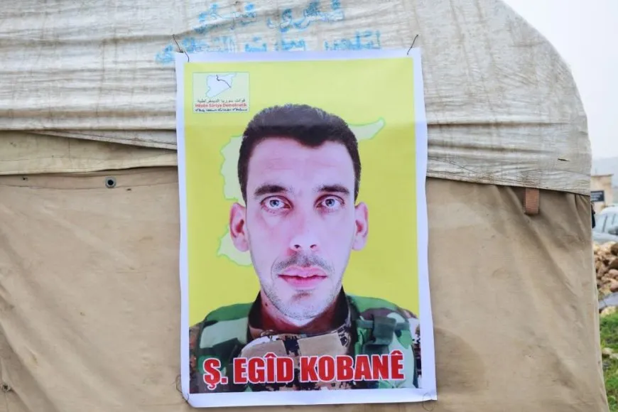 تقديم العزاء لذوي مقاتل قسد الشهيد عكيد في كوباني