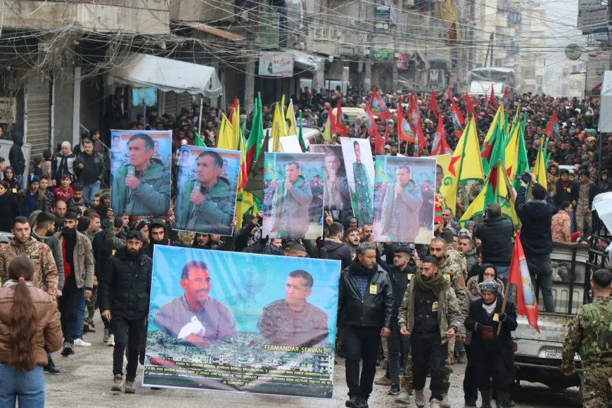 الآلاف يشيعون جثمان القيادي شرفان حلب ويتعهدون بإكمال مسيرته