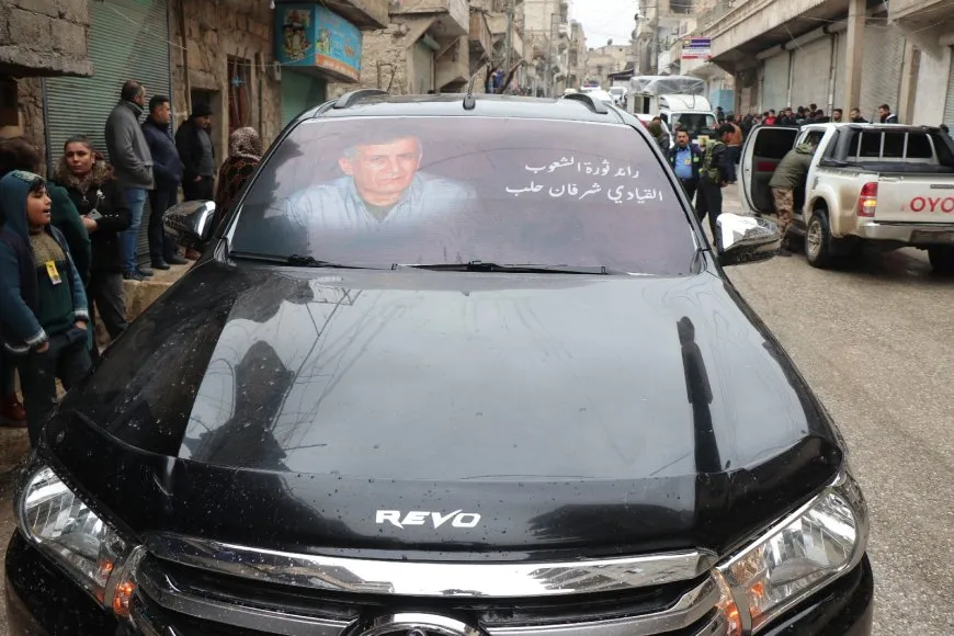 الآلاف يشيعون جثمان القيادي شرفان حلب ويتعهدون بإكمال مسيرته
