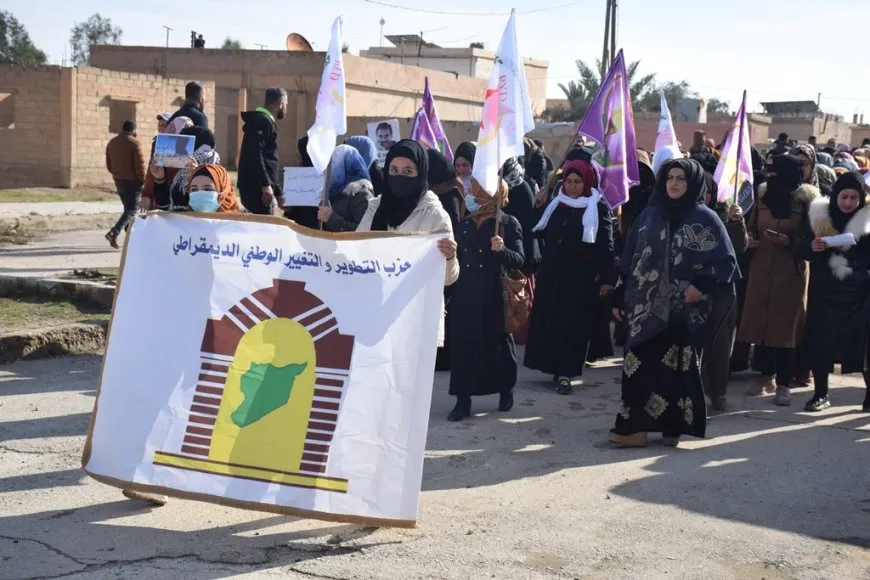 "القوى الدولية شريكة في قتل المدنيين وضرب المواقع المدنية"