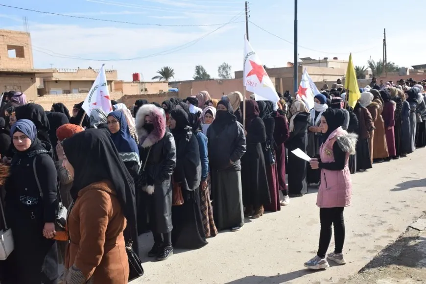 "القوى الدولية شريكة في قتل المدنيين وضرب المواقع المدنية"