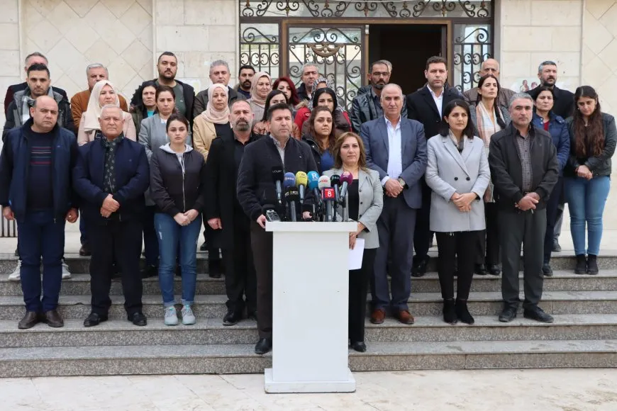 الإدارة الذاتية لمقاطعة الجزيرة: المشافي والمراكز الطبية والأفران والمطاحن خرجت عن الخدمة 