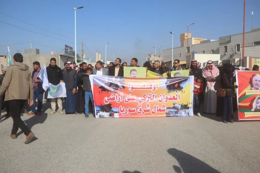 أهالي مقاطعة دير الزور ينددون بالهجمات التركية