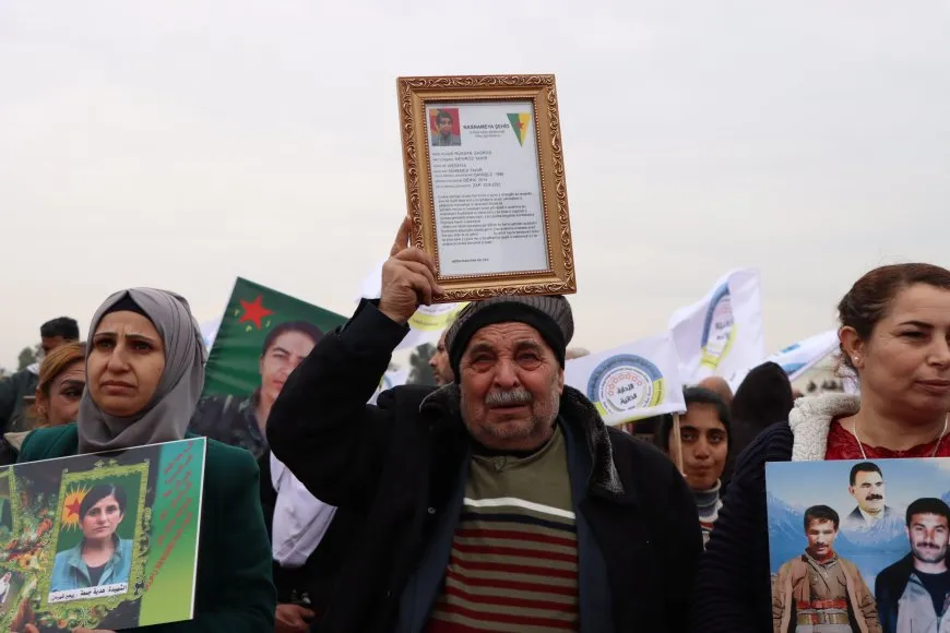 المشاركون في المسيرة الكبرى: ماضون بعزيمة وإصرار لحماية مكتسبات ثورتنا