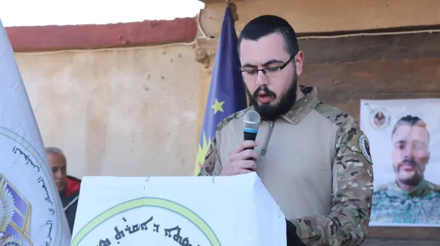 أهالي الحسكة يشيّعون جثمان المقاتل في المجلس العسكري السرياني سيفريوس