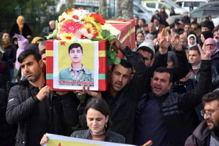 مقاطعة الفرات تحتضن جثمان مقاتل YPG بروسك زندورا