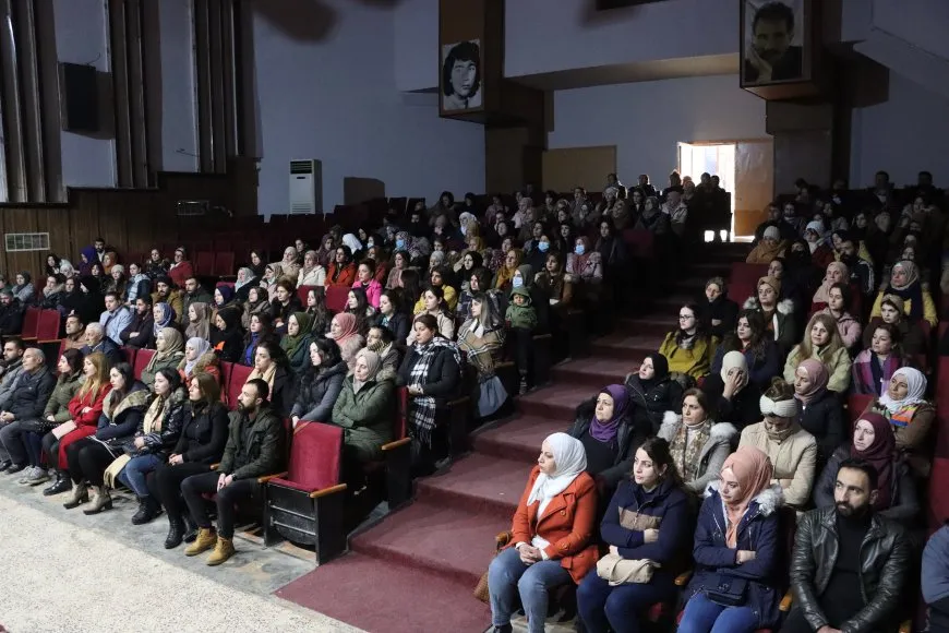 بحضور مئات المعلمين والمعلمات.. محاضرة عن المؤامرة الدولية