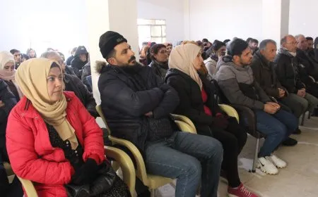 "على خطى فيان صوران سائرون حتى تحقيق حريتنا وحرية القائد"