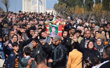 جثمان مقاتلة YPJ الشهيدة جيا جين درباسية يوارى الثرى