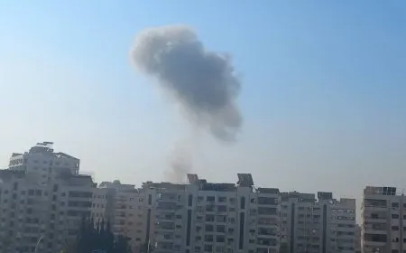 وسائل إعلام سورية: دوي انفجارات متتالية في محيط دمشق