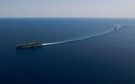 صاروخ حوثي يستهدف ناقلة نفط أميركية