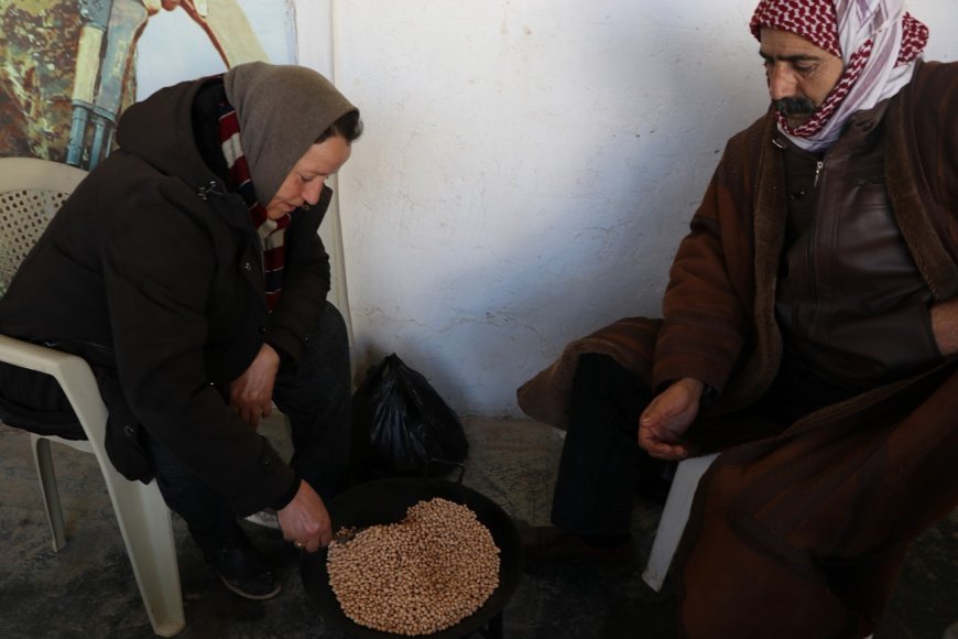 الإيزيديون يحيون طقوس عيد خدر الياس بتحضير "بيخوين"