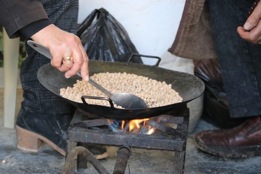 الإيزيديون يحيون طقوس عيد خدر الياس بتحضير "بي خوين"
