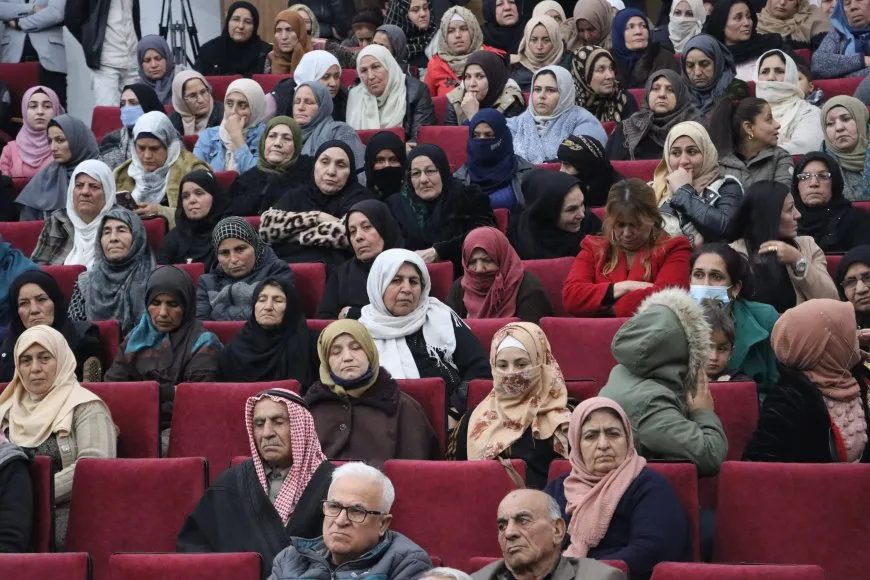 الشيخ مرشد الخزنوي يحاضر حول "الوطنية والدين" في قامشلو