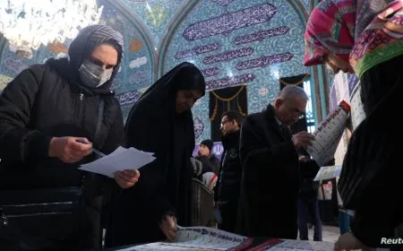 انخفاض مستوى المشاركة بشكل قياسي في الانتخابات الإيرانية
