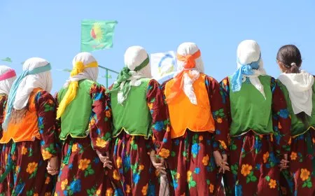 مشاهد متنوعة من فعاليات اليوم العالمي للمرأة في إقليم شمال وشرق سوريا وحلب
