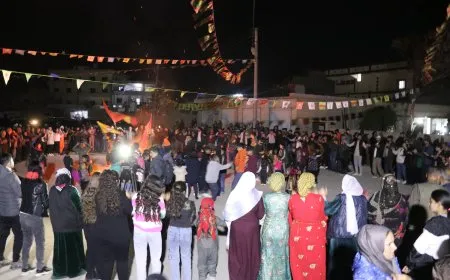 استمرار احتفاليات نوروز وسط التأكيد على تصعيد المقاومة