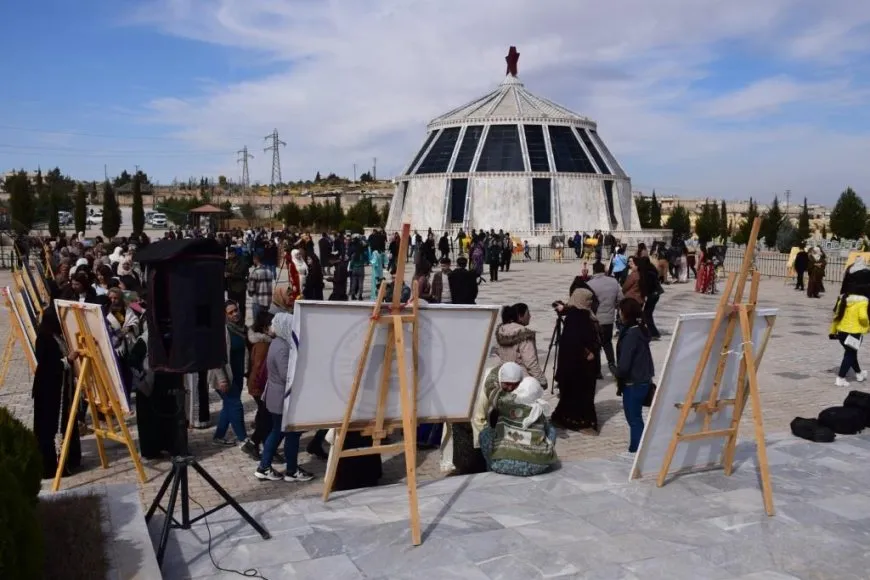 افتتاح معرض للوحات الفنية بمناسبة 8 آذار في كوباني