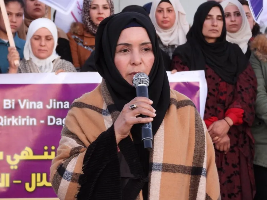 إشعال الشموع على أضرحة الشهداء بمناسبة اقتراب يوم المرأة العالمي