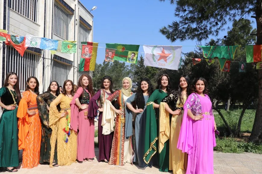 حفل ومعرض بمناسبة 8 آذار