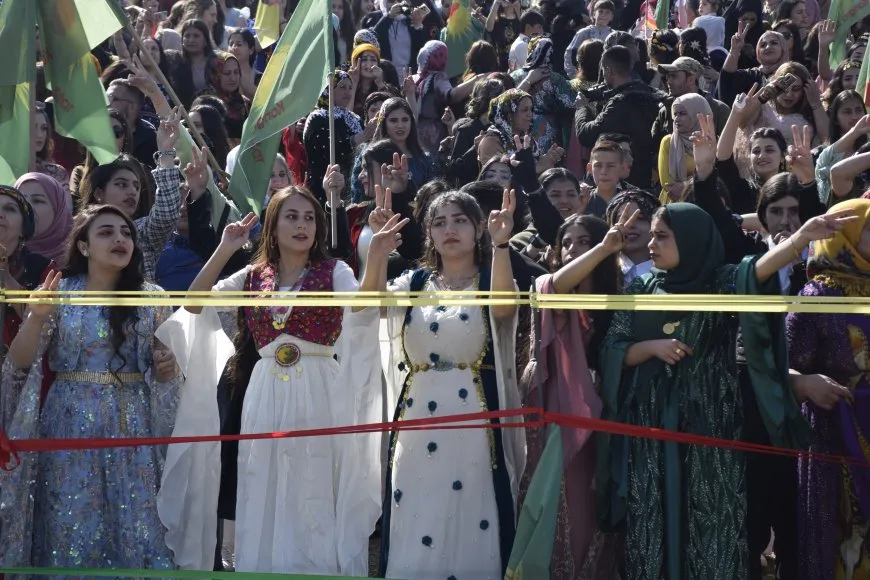 إشادة بمقاومة المرأة التاريخية ضد الذهنية الذكورية في احتفال مقاطعة الجزيرة