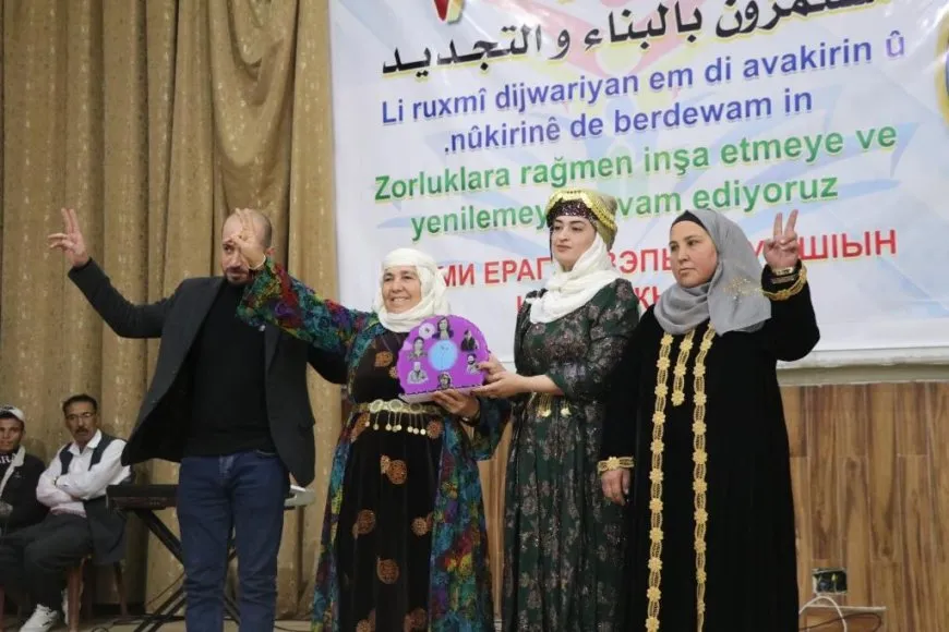 الإدارة الذاتية الديمقراطية في مقاطعة منبج تحتفل بالذكرى السابعة لتأسيسها