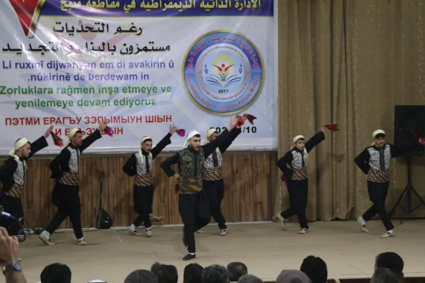 الإدارة الذاتية الديمقراطية في مقاطعة منبج تحتفل بالذكرى السابعة لتأسيسها