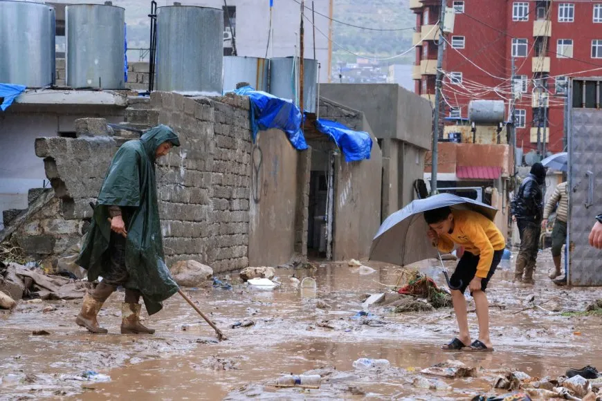 وفاة شخصين وأضرار مادية نتيجة الفيضانات في جنوب كردستان والعراق