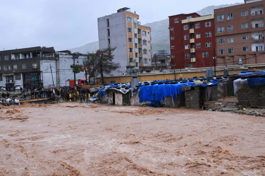 وفاة شخصين وأضرار مادية نتيجة الفيضانات في جنوب كردستان والعراق