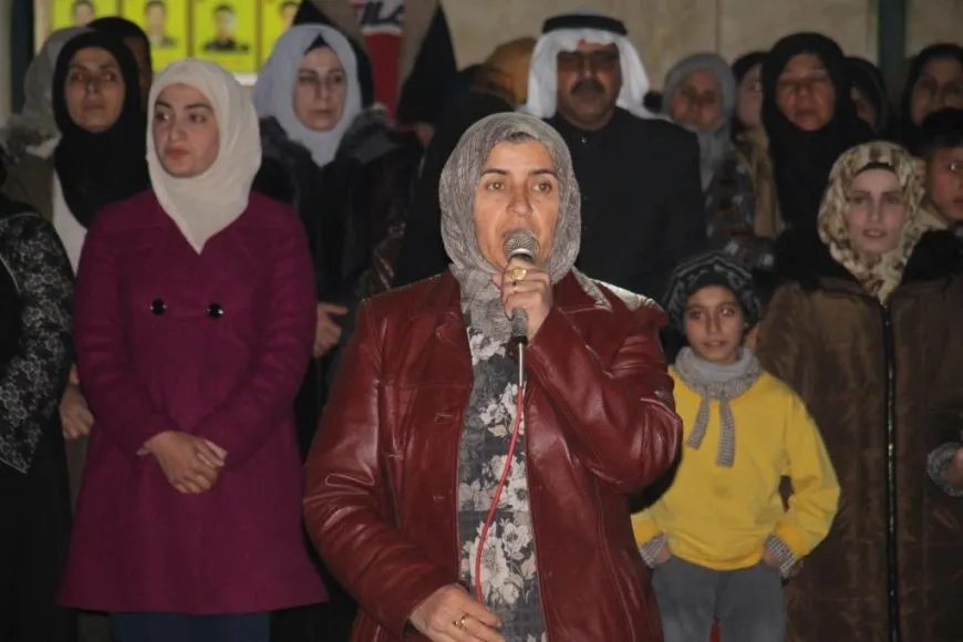 إيقاد الشموع على أضرحة الشهداء عشية عيد نوروز