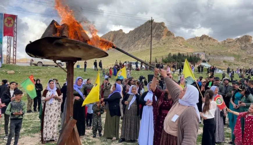 شنكال تحتفل بعيد نوروز تحت شعار "الحرية للقائد آبو والإدارة الذاتية لشنكال"