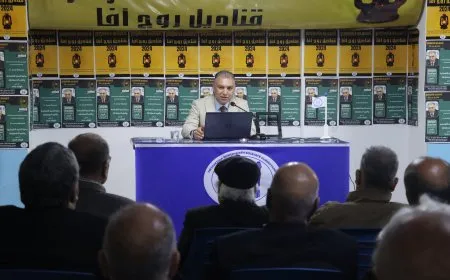 شوقي محمد يحاضر حول جدلية التنمية الاقتصادية والديمقراطية