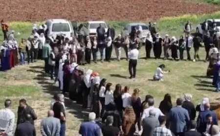 انطلاق المسيرة المتوجهة إلى منزل القائد عبد الله أوجلان في أمارا