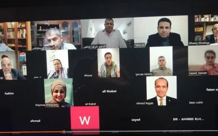 أكاديميون عرب وكرد يناقشون الإنتاج الفكري للقائد أوجلان في ذكرى عيد ميلاده