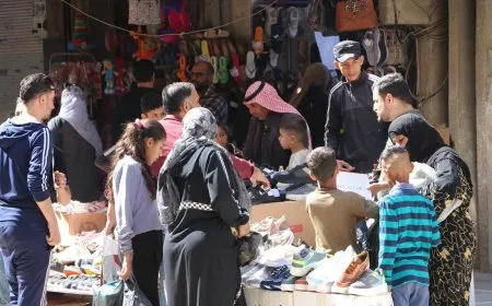 اكتظاظ الأسواق في إقليم شمال وشرق سوريا مع اقتراب عيد الفطر