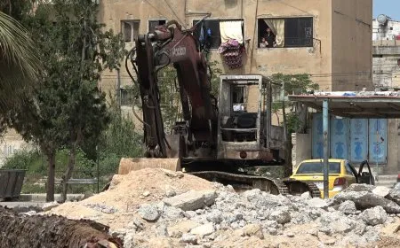 بناء 18 محلاً تجارياَ في مدينة الطبقة لتنشيط الواقع الاقتصادي