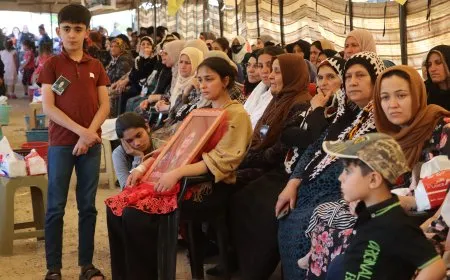 تقديم واجب العزاء لذوي مقاتلة YPJ نارفين هوكر