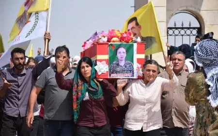 بعد نضال 34 عاماً.. جثمان الشهيدة زوزان حسكة يوارى الثرى