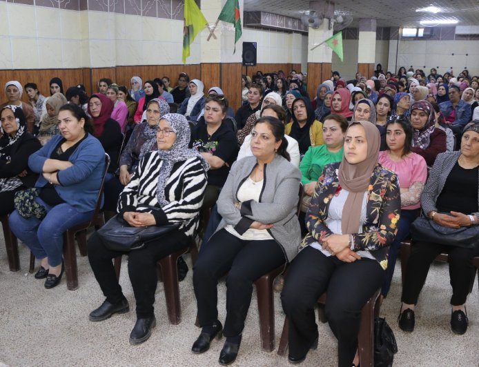 مناقشة نهج حرية المرأة في حلب