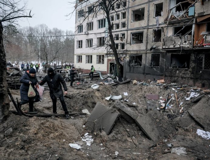 قصف روسي على مناطق أوكرانية عدة وموسكو تعلن إسقاط 20 مسيّرة