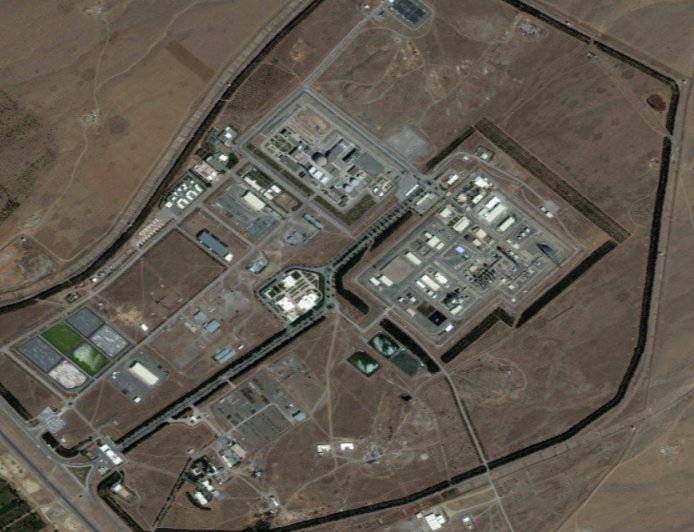 إيران تلوح بتغيير عقيدتها النووية