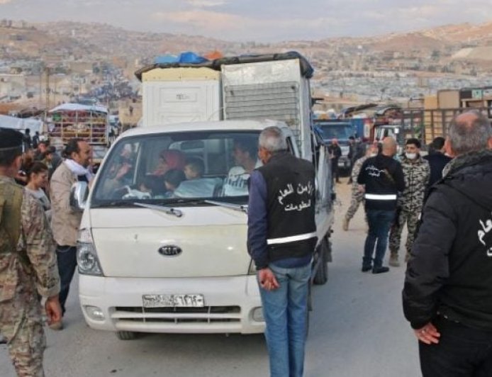 الأمن اللبناني يطالب اللاجئين السوريين بإخلاء منازلهم وأماكن عملهم