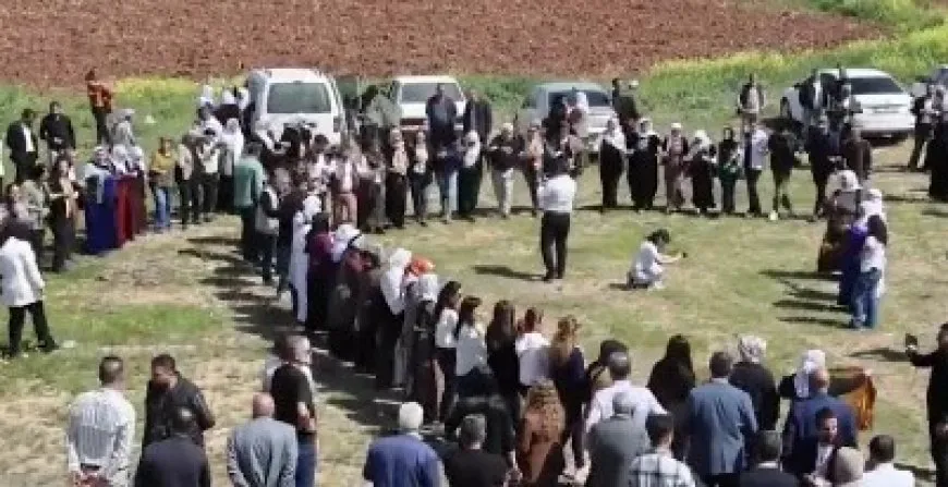 انطلاق المسيرة المتوجهة إلى منزل القائد عبد الله أوجلان في أمارا