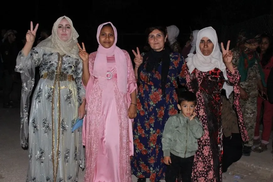 عشرات الالاف يحتفلون بميلاد القائد عبدالله أوجلان